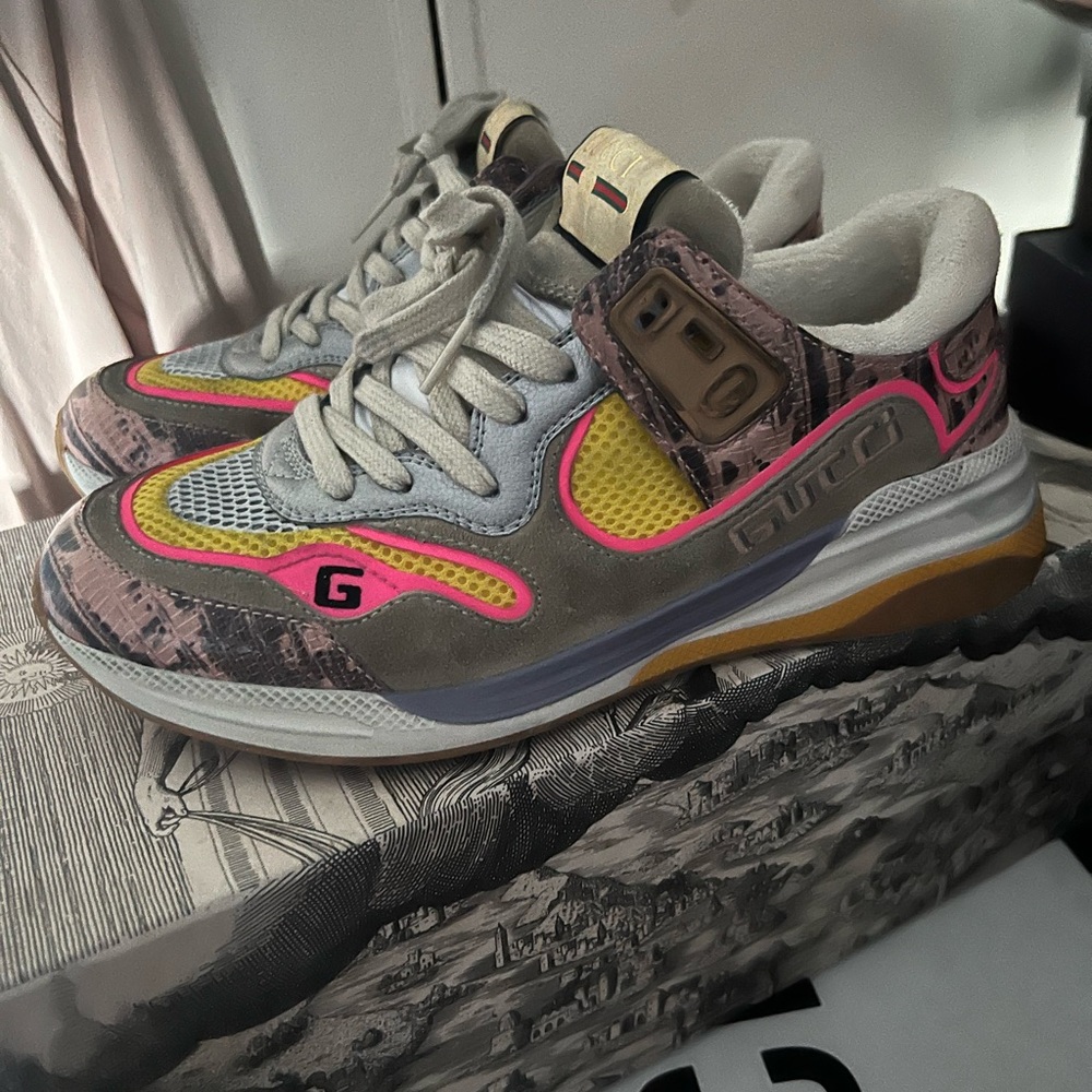 Gucci sneakers